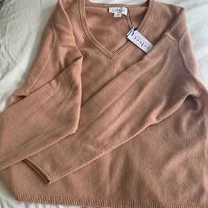 NWT Amika Velvet 100% cashmere long sleeve sweater M